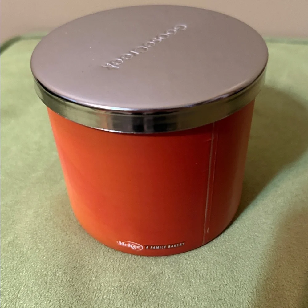 GooseCreek x Little Debbie Honey Buns Candle